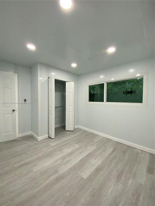 Building Photo - 18555 SW 295th Terrace