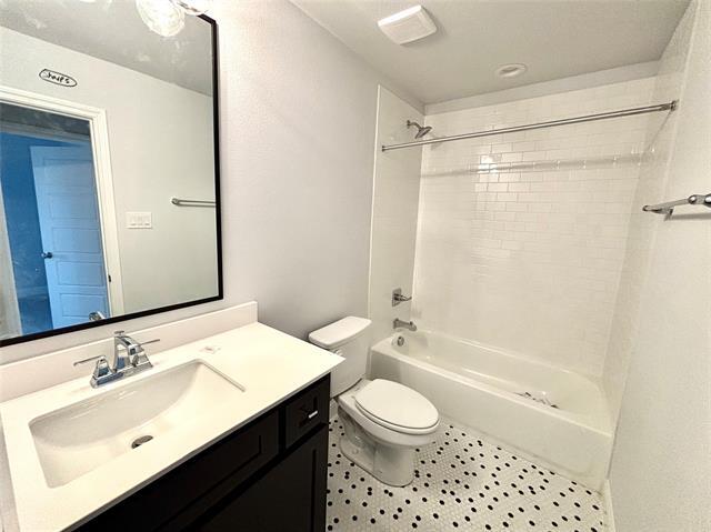 Building Photo - 402 Sunset Ln