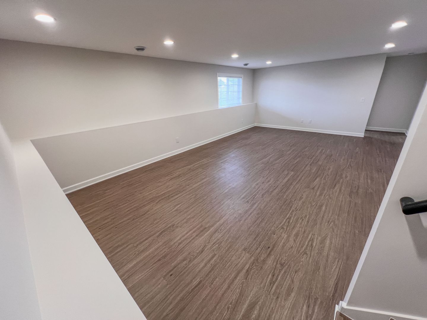 Building Photo - 607 S Division St