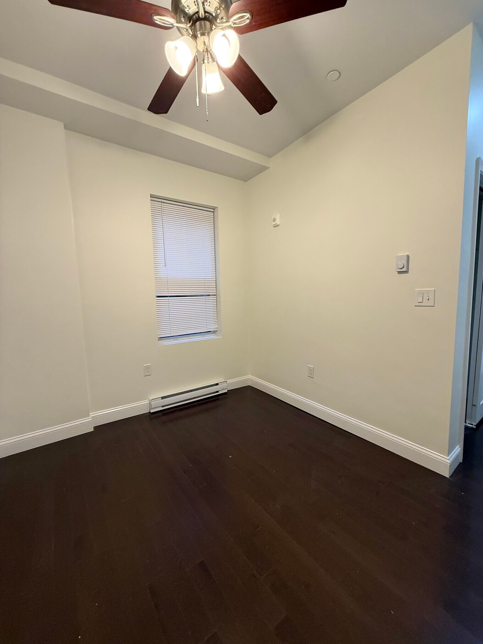 Building Photo - 47 Charter St