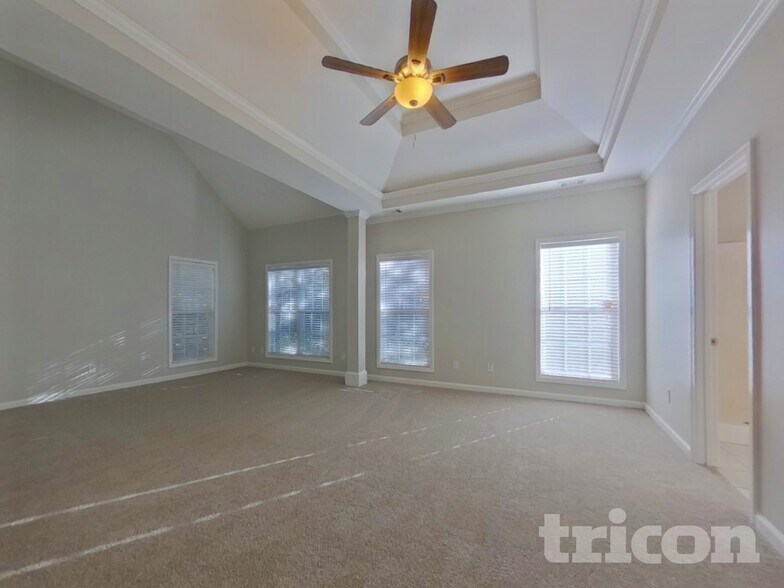 Building Photo - 3050 Lost Cabin Pl