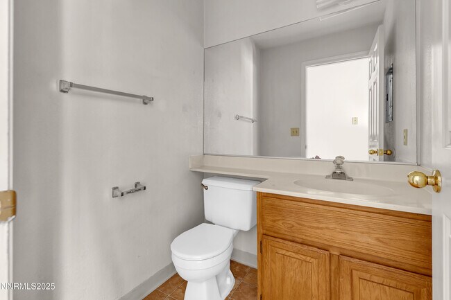 Building Photo - 2650 Plumas St