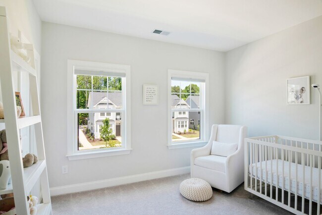 Building Photo - Stunning 5 Bedroom Home in Desirable Channing Woods