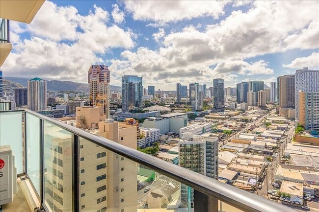 Building Photo - 615 Keawe St