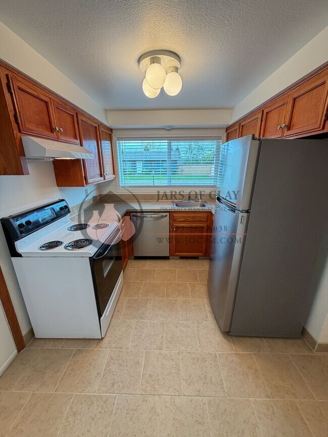 Building Photo - Laura/Bolliger #2022-1085