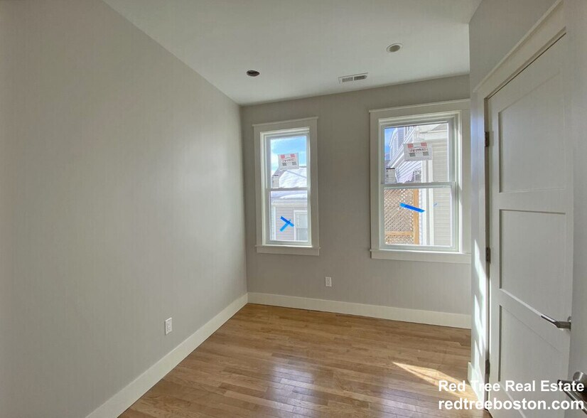 Building Photo - 72 Spring St