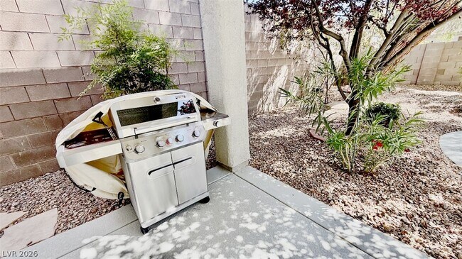 Building Photo - 1393 Romanesca Dr