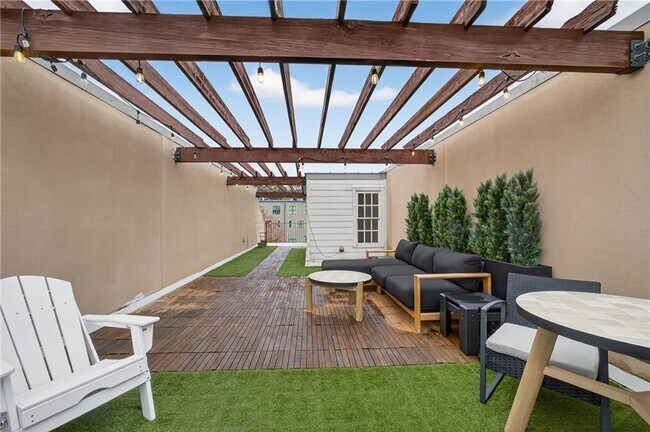 Building Photo - 428 Bill Kennedy Wy SE