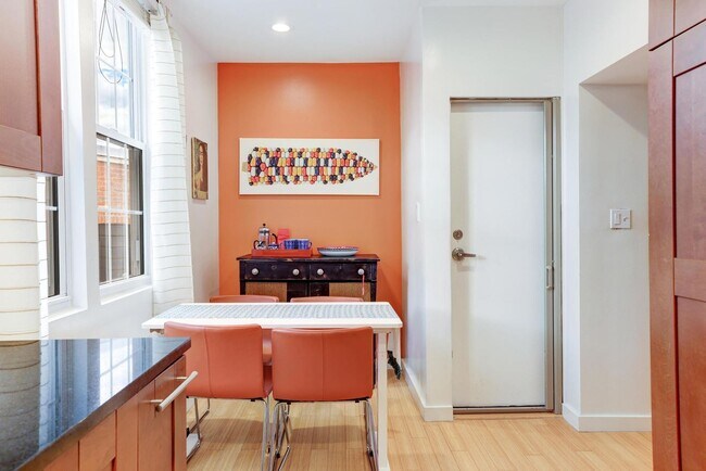 Building Photo - Updated  and Open Plan One Bed/One Bath 16...