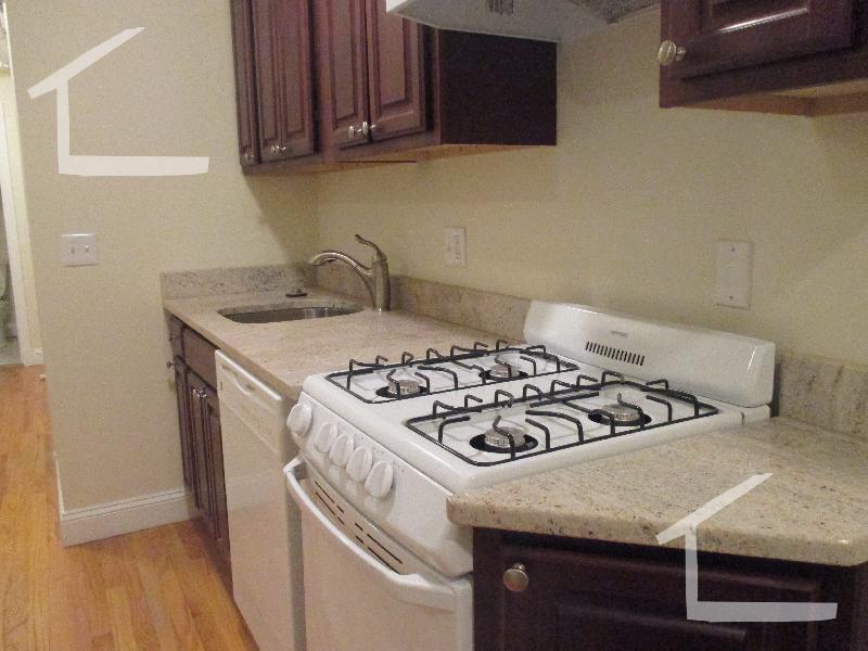 Building Photo - 84 Fenway