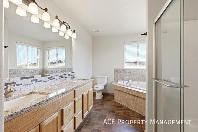 Building Photo - 14835 Fox Trail