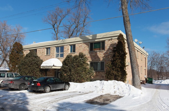Primary Photo - Tonka Villa