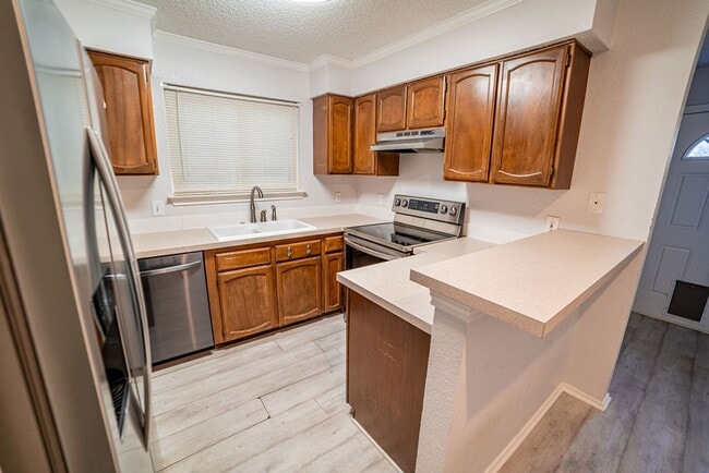 Building Photo - 1425 Danielle Dr