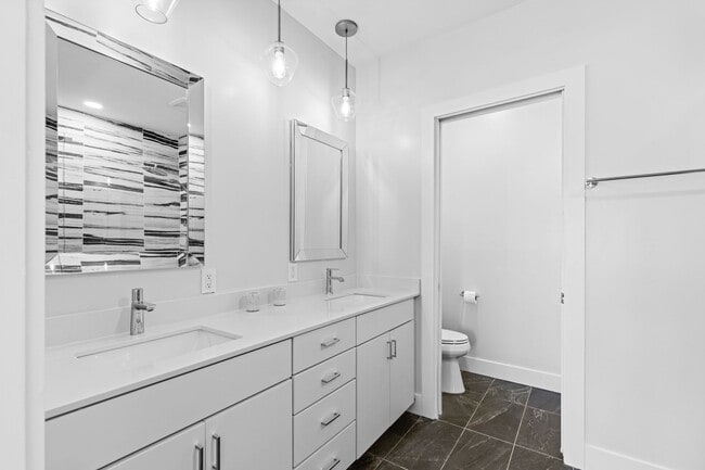 Building Photo - Exclusive Townhome in The Vue at Celebration Pointe
