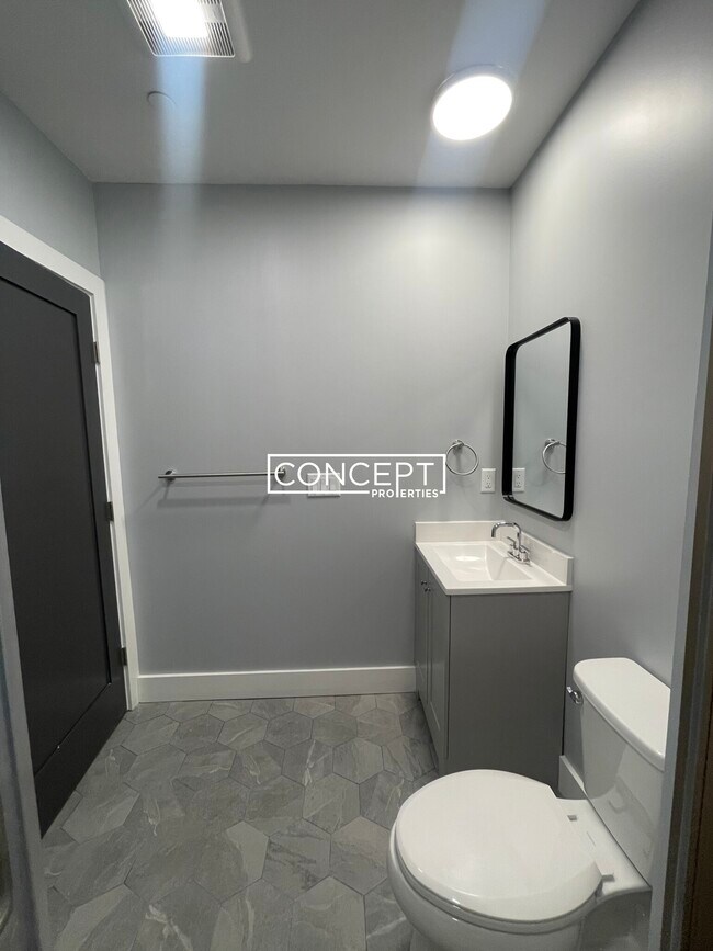 Building Photo - 365 Western Ave