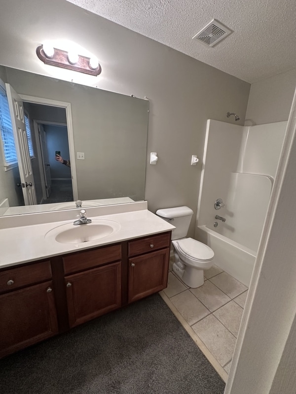 Building Photo - 2178 Berry Bush Ln