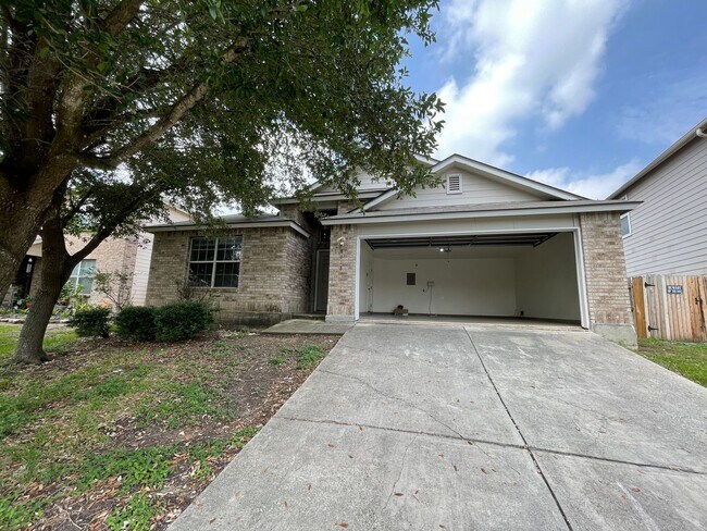 Building Photo - NEW ON MARKET