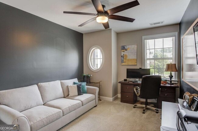 Building Photo - 1450 Edgebrook Ct NE