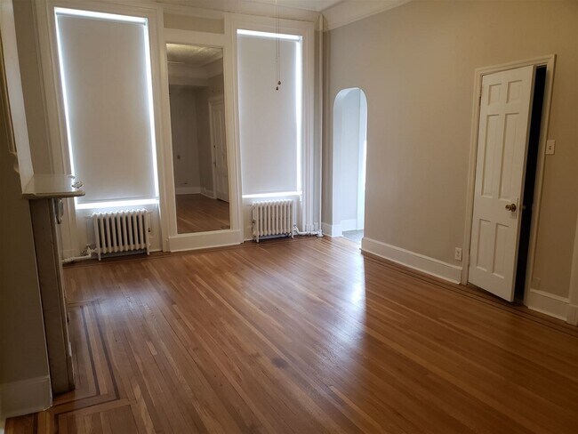 Building Photo - 918 Washington St