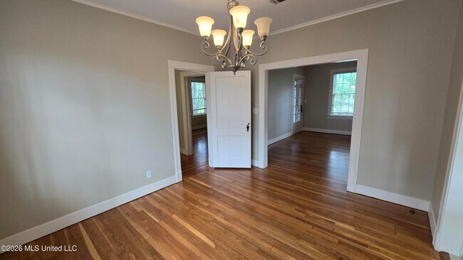 Building Photo - 785 Pinehurst St