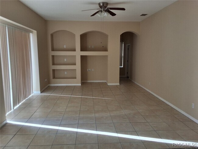 Building Photo - 1474 W Pringle Pl