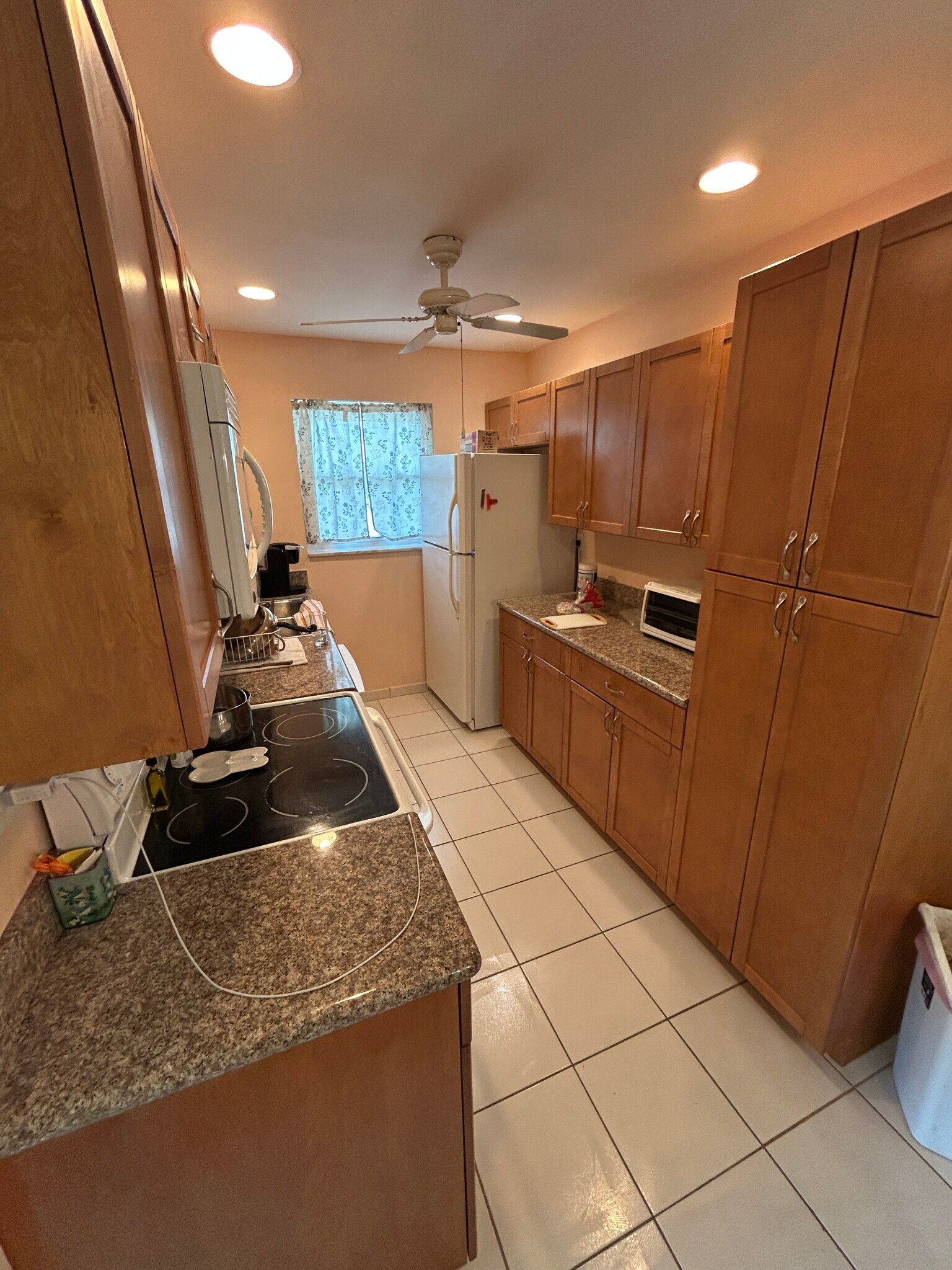 Kitchen - 197 High Point Ter W