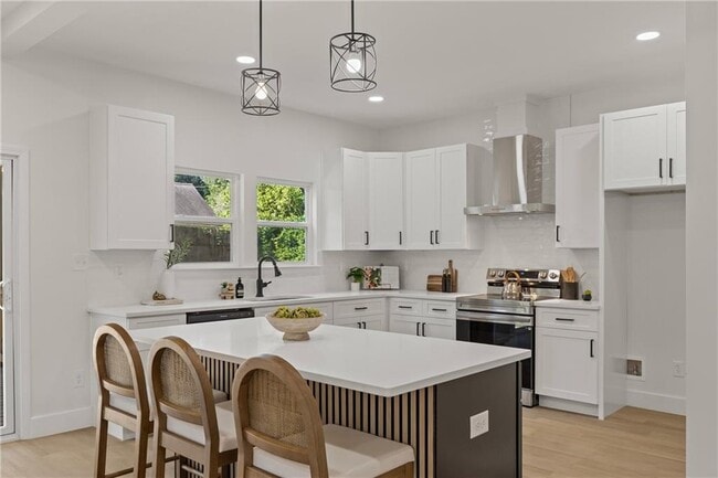 Building Photo - 3183 Zion St