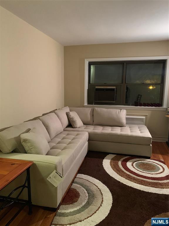 Building Photo - 3091 Edwin Ave