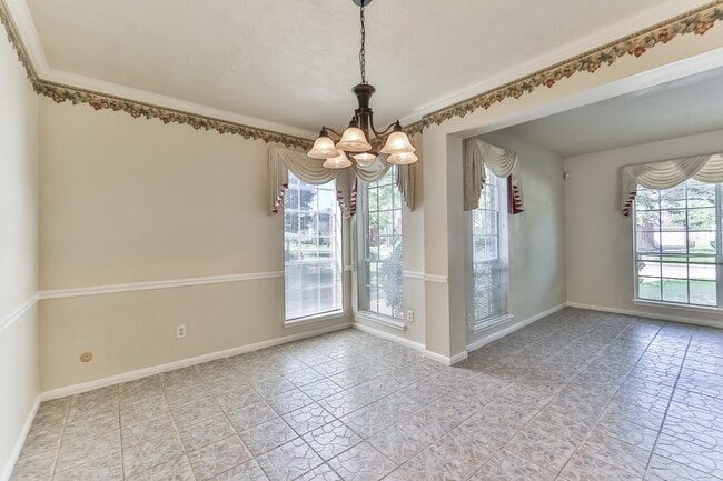 Building Photo - 8811 Earnestwood Dr