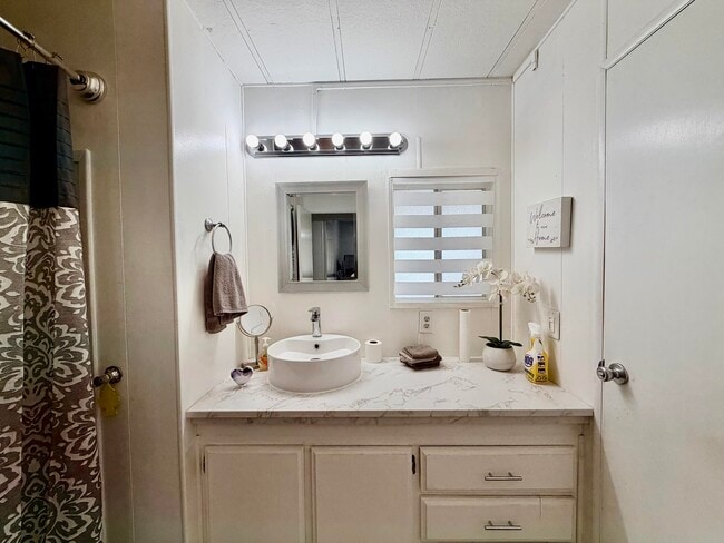 Building Photo - 38890 Desert Greens Dr W