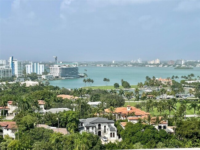 Building Photo - 10185 Collins Ave