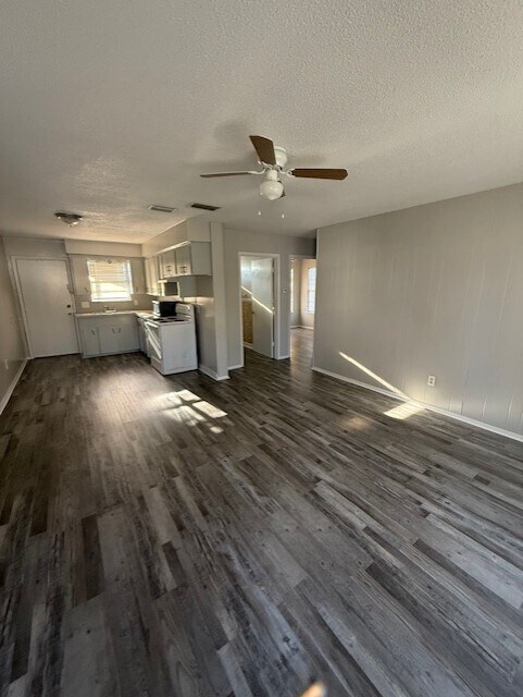 Building Photo - 131 Fannin St