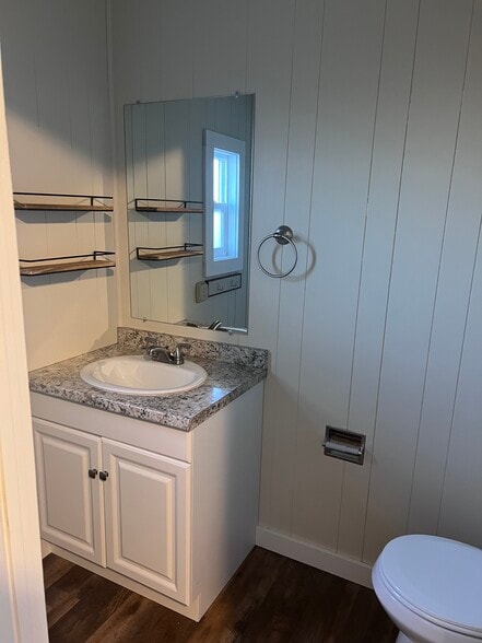 Main Bathroom - 446 Road 11