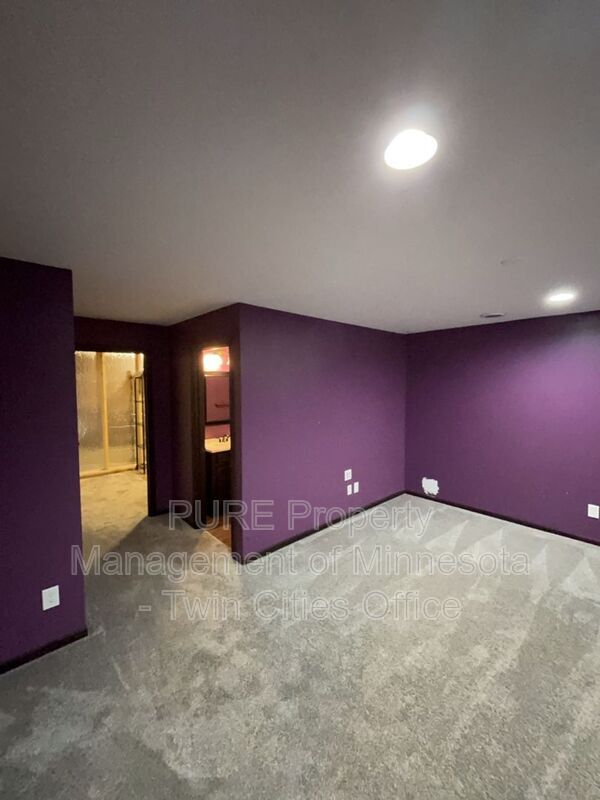 Building Photo - 1704 Basswood Ct