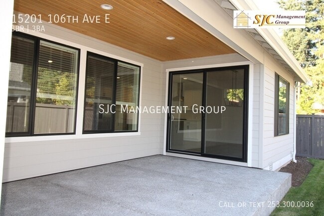 Building Photo - 15201 106th Ave E
