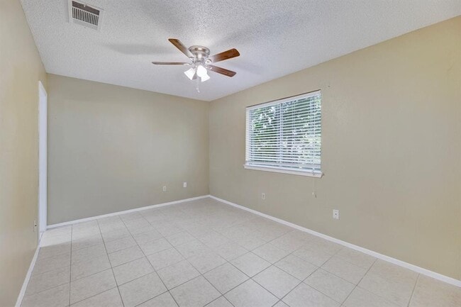 Building Photo - 12302 Dellrey Dr