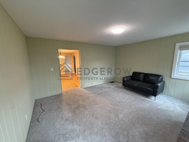 Building Photo - 1585 Wilson Ave SW