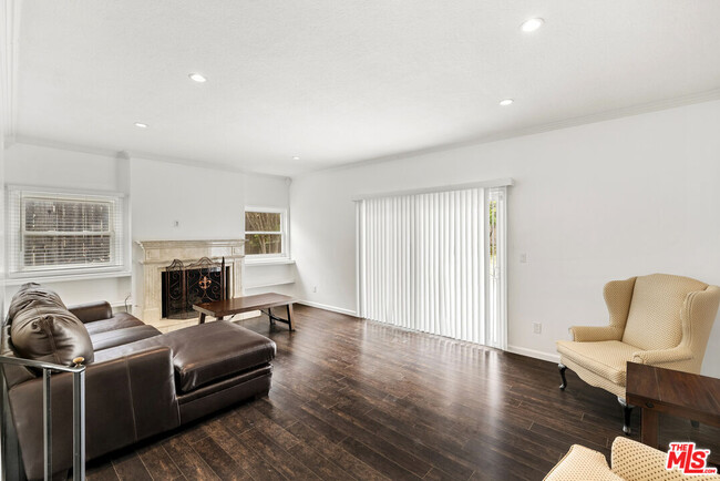 Building Photo - 8309 Denise Ln