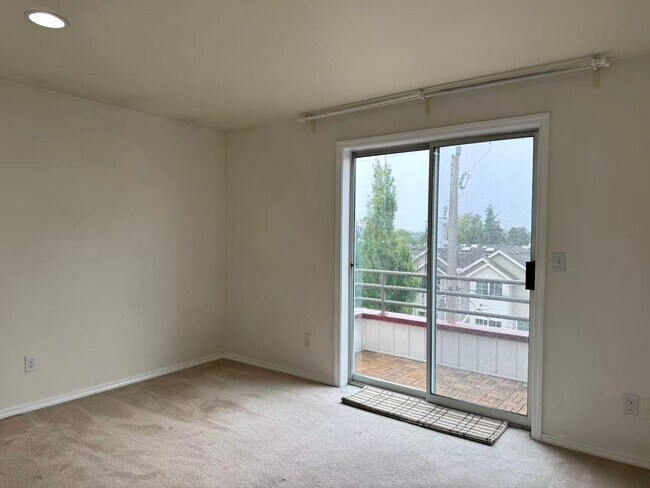 Building Photo - 1124 N 92nd St