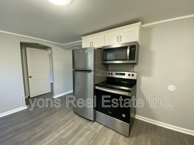 Building Photo - 1537 Piney Rd