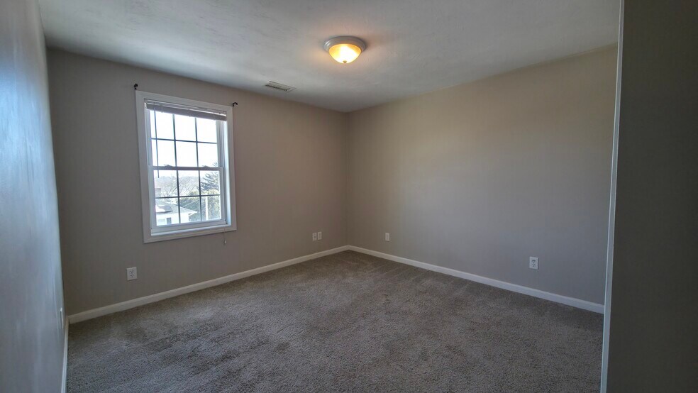 Building Photo - 1 Rosamond St