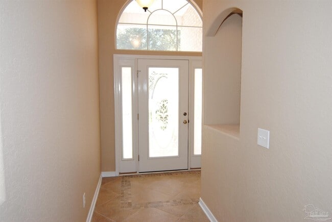 Building Photo - 14630 Innerarity Point Rd