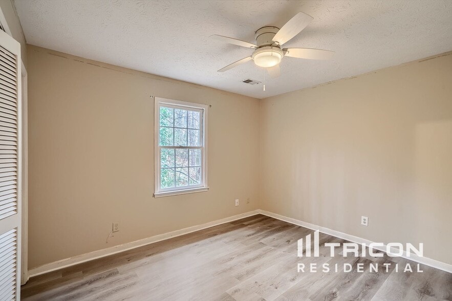 Building Photo - 1337 Arlene Ct SW