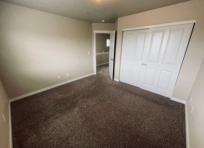 Building Photo - 3 Bedroom 2.5 Bathroom Townhome in Cordata...