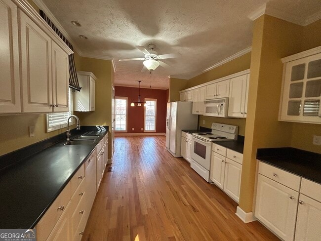 Building Photo - 111 Hanbury Ln