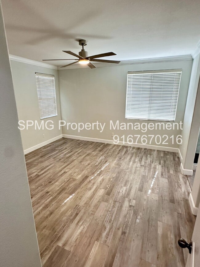 Building Photo - 5755 Bridgecross Dr
