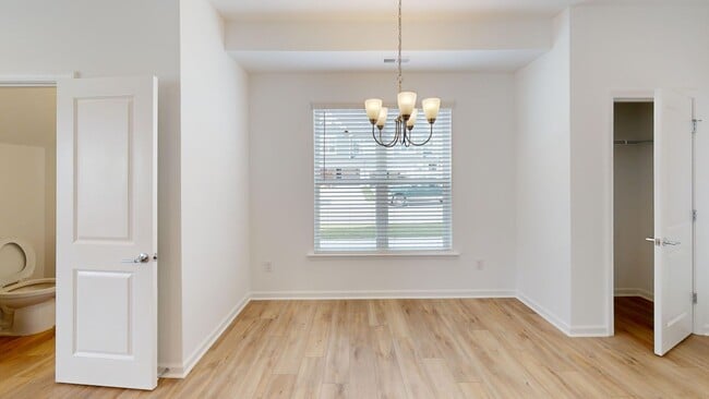 Building Photo - Immaculate New Townhome in Pringle Towns