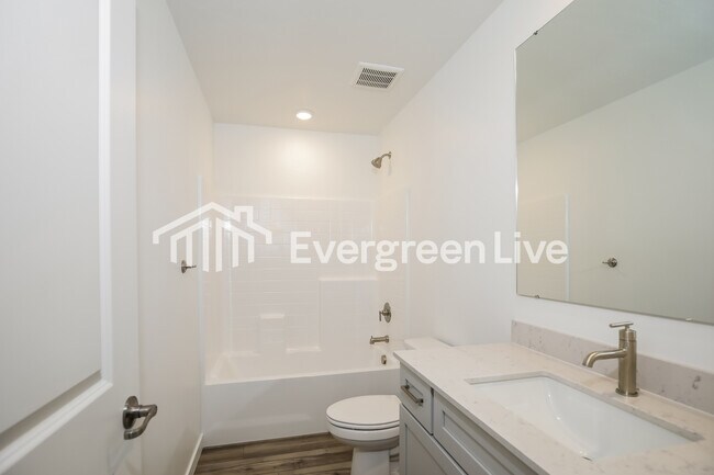 Building Photo - 15162 Nimbus Way