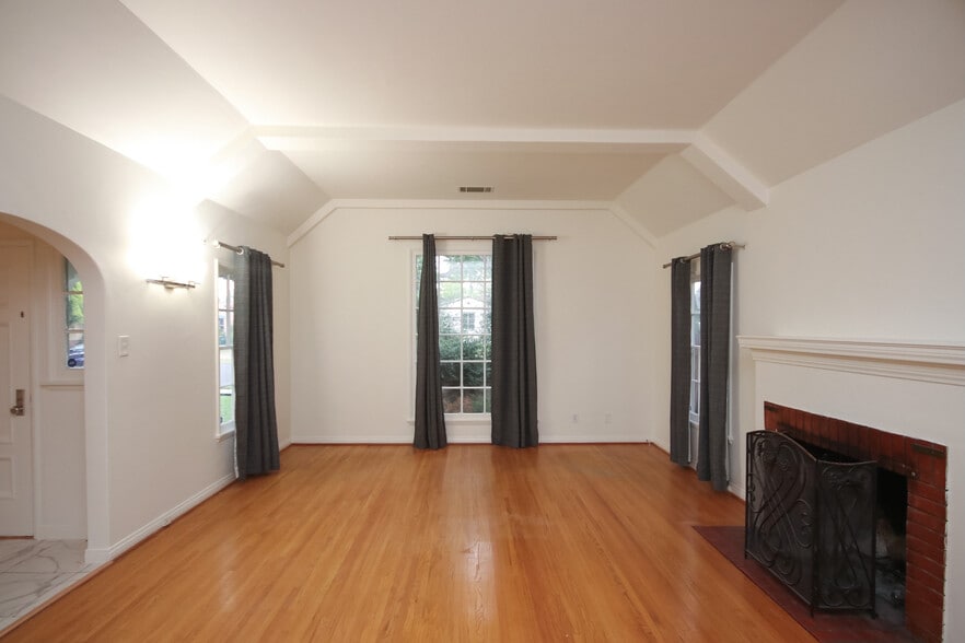 Building Photo - 412 N Campbell Ave