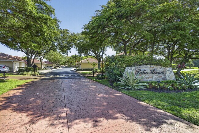 Building Photo - 259 Old Meadow Way